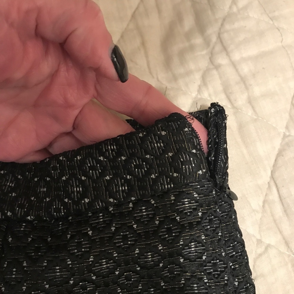 🌺GAP Patterned Mini Skirt - Picture 3 of 6